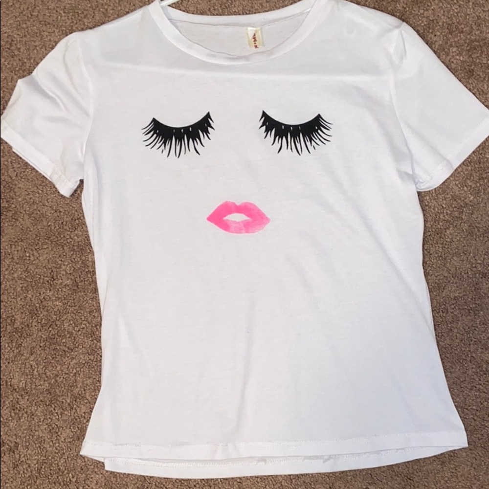 🔥2 -$25🔥XJFMC white tee w/ face size Medium NWOT